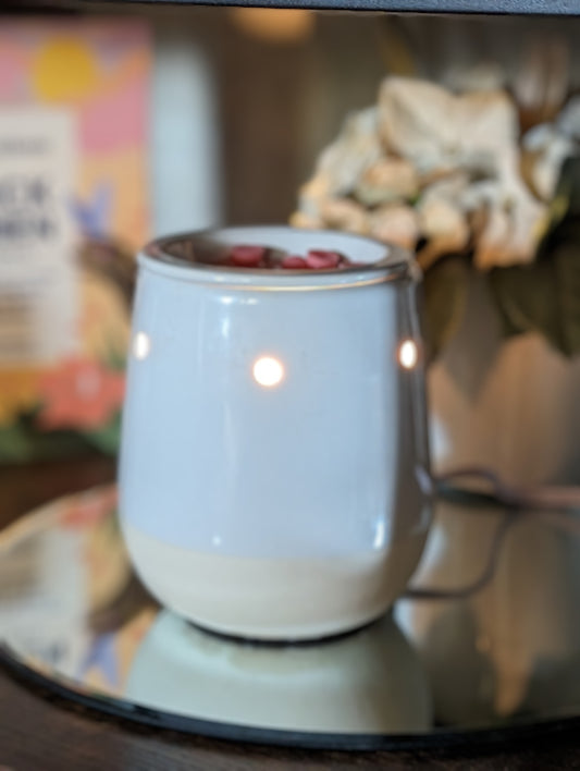 Wax Melter Oil Electric Aroma Lamp Electric Burner Warmer Night Light.